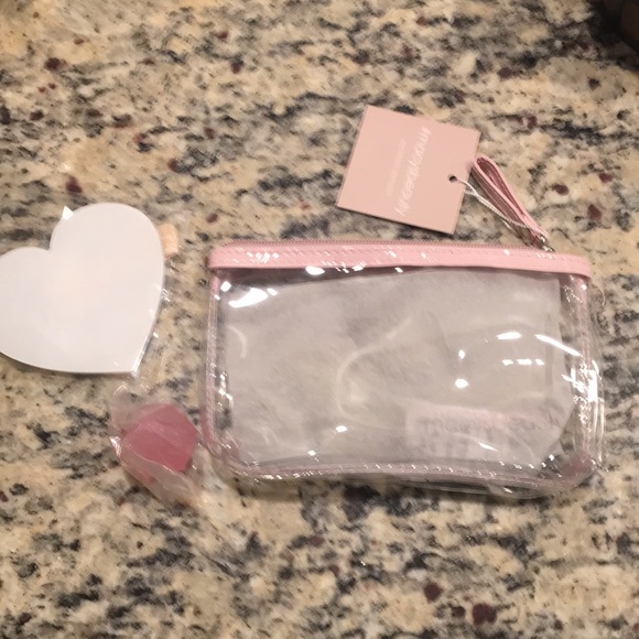 MACYS BEAUTY - Picture 2 of 3